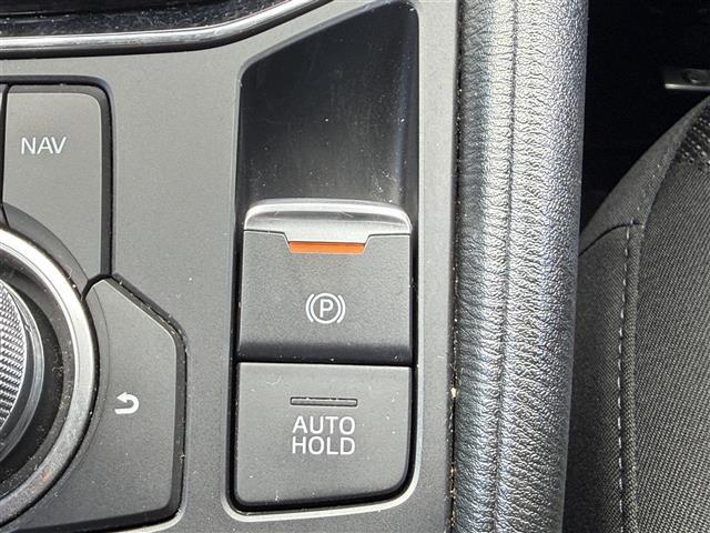 ＣＸ－５ ＸＤ　プロアクティブ　ＢＳＭ／前後ソナー　ＨＵＤ　純正ナビ　全方位カメラ　ステアリングスイッチ　ＥＴＣ　ＭＴモード　パワーシート　シートヒーター　ステアリングヒーター　パワーバックドア　ＬＥＤヘッドライト　オートライト（13枚目）
