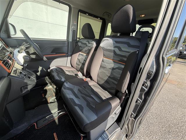 タント ファンクロスターボ　スマートアシスト／前後ソナー　１０インチ純正ナビ　全方位カメラ　ステアリングスイッチ　ＥＴＣ　両側パワスラ　シートヒーター　ルーフレール　ＬＥＤヘッドライト　オートライト　フォグライト　スマートキー（23枚目）