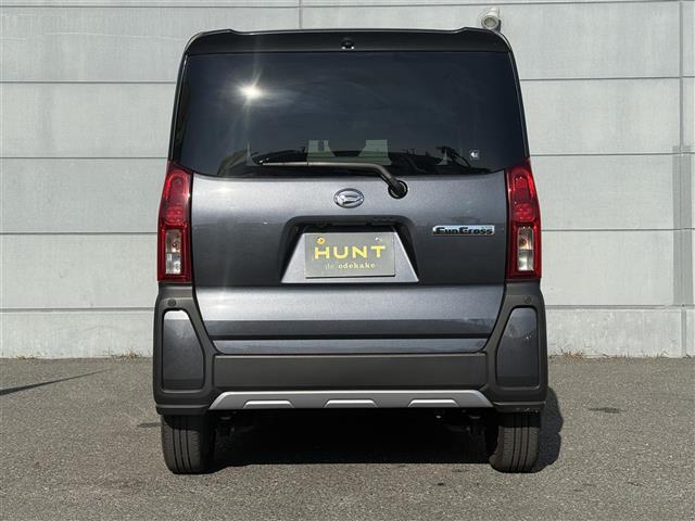 タント ファンクロスターボ　スマートアシスト／前後ソナー　１０インチ純正ナビ　全方位カメラ　ステアリングスイッチ　ＥＴＣ　両側パワスラ　シートヒーター　ルーフレール　ＬＥＤヘッドライト　オートライト　フォグライト　スマートキー（31枚目）