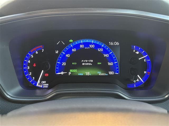 カローラツーリング ハイブリッド　ダブルバイビー　純正ディスプレイオーディオ　バックカメラ　クルーズコントロール　前席シートヒーター　ビルトインＥＴＣ　ハンドルヒーター　ＡＣ１００Ｖ　コーナーセンサー　衝突被害軽減ブレーキ　レーンキープアシスト（10枚目）