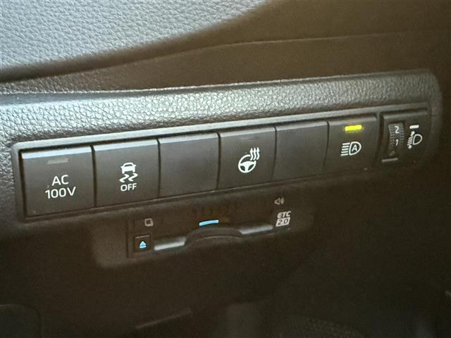 カローラツーリング ハイブリッド　ダブルバイビー　純正ディスプレイオーディオ　バックカメラ　クルーズコントロール　前席シートヒーター　ビルトインＥＴＣ　ハンドルヒーター　ＡＣ１００Ｖ　コーナーセンサー　衝突被害軽減ブレーキ　レーンキープアシスト（14枚目）