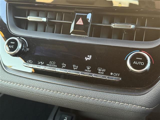 カローラツーリング ハイブリッド　ダブルバイビー　純正ディスプレイオーディオ　バックカメラ　クルーズコントロール　前席シートヒーター　ビルトインＥＴＣ　ハンドルヒーター　ＡＣ１００Ｖ　コーナーセンサー　衝突被害軽減ブレーキ　レーンキープアシスト（16枚目）