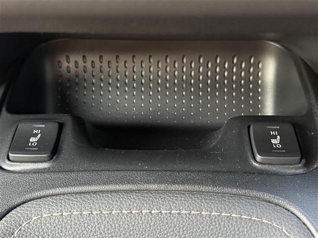 カローラツーリング ハイブリッド　ダブルバイビー　純正ディスプレイオーディオ　バックカメラ　クルーズコントロール　前席シートヒーター　ビルトインＥＴＣ　ハンドルヒーター　ＡＣ１００Ｖ　コーナーセンサー　衝突被害軽減ブレーキ　レーンキープアシスト（17枚目）