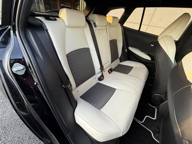 カローラツーリング ハイブリッド　ダブルバイビー　純正ディスプレイオーディオ　バックカメラ　クルーズコントロール　前席シートヒーター　ビルトインＥＴＣ　ハンドルヒーター　ＡＣ１００Ｖ　コーナーセンサー　衝突被害軽減ブレーキ　レーンキープアシスト（24枚目）