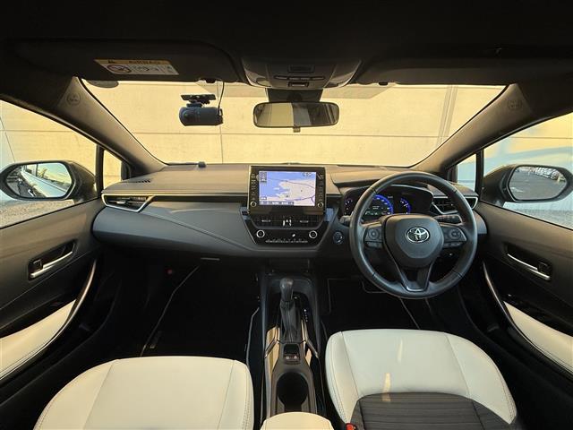 カローラツーリング ハイブリッド　ダブルバイビー　純正ディスプレイオーディオ　バックカメラ　クルーズコントロール　前席シートヒーター　ビルトインＥＴＣ　ハンドルヒーター　ＡＣ１００Ｖ　コーナーセンサー　衝突被害軽減ブレーキ　レーンキープアシスト（42枚目）