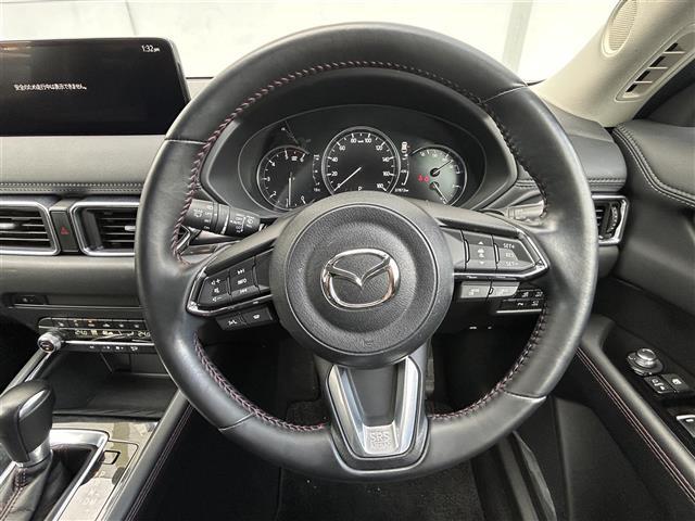 ＣＸ－５ ＸＤ　ブラックトーンエディション　純正ナビ　フルセグＴＶ　アラウンドビューモニター　前席シートヒーター　パドルシフト　コーナーセンサー　パワーバックドア　クルーズコントロール　ステアリングヒーター　衝突被害軽減ブレーキ　レーンアシスト（4枚目）