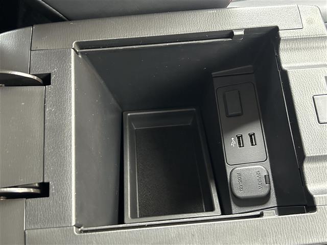 ＣＸ－５ ＸＤ　ブラックトーンエディション　純正ナビ　フルセグＴＶ　アラウンドビューモニター　前席シートヒーター　パドルシフト　コーナーセンサー　パワーバックドア　クルーズコントロール　ステアリングヒーター　衝突被害軽減ブレーキ　レーンアシスト（19枚目）