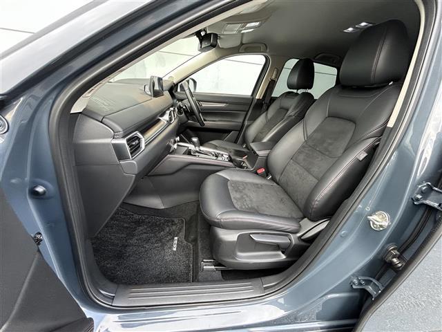 ＣＸ－５ ＸＤ　ブラックトーンエディション　純正ナビ　フルセグＴＶ　アラウンドビューモニター　前席シートヒーター　パドルシフト　コーナーセンサー　パワーバックドア　クルーズコントロール　ステアリングヒーター　衝突被害軽減ブレーキ　レーンアシスト（25枚目）