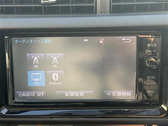 アクア Ｓ　純正ナビ（ＦＭ／ＡＭ／ＣＤ／ＤＶＤ／ＢＴ）　フルセグＴＶ　バックカメラ　前席シートヒーター　オートライト　ビルトインＥＴＣ　プッシュスタート　スマートキー　ハロゲンライト　アイドリングストップ（4枚目）