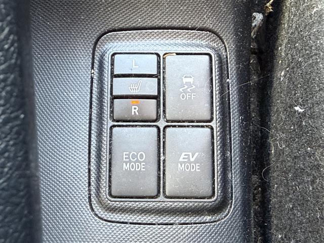 アクア Ｓ　純正ナビ（ＦＭ／ＡＭ／ＣＤ／ＤＶＤ／ＢＴ）　フルセグＴＶ　バックカメラ　前席シートヒーター　オートライト　ビルトインＥＴＣ　プッシュスタート　スマートキー　ハロゲンライト　アイドリングストップ（15枚目）