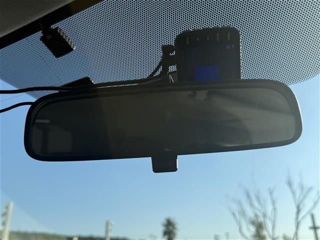 アクア Ｓ　純正ナビ（ＦＭ／ＡＭ／ＣＤ／ＤＶＤ／ＢＴ）　フルセグＴＶ　バックカメラ　前席シートヒーター　オートライト　ビルトインＥＴＣ　プッシュスタート　スマートキー　ハロゲンライト　アイドリングストップ（20枚目）