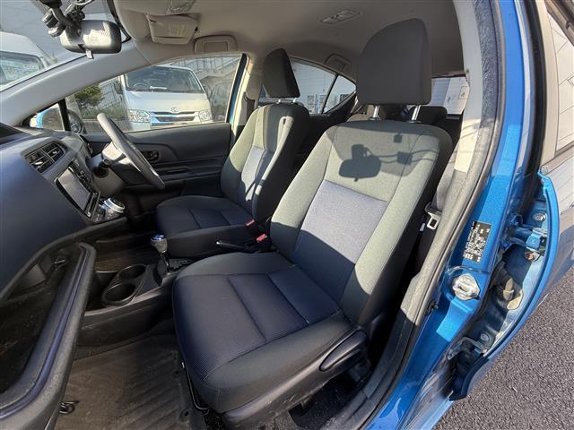 アクア Ｓ　純正ナビ（ＦＭ／ＡＭ／ＣＤ／ＤＶＤ／ＢＴ）　フルセグＴＶ　バックカメラ　前席シートヒーター　オートライト　ビルトインＥＴＣ　プッシュスタート　スマートキー　ハロゲンライト　アイドリングストップ（25枚目）