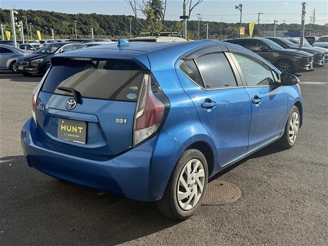 アクア Ｓ　純正ナビ（ＦＭ／ＡＭ／ＣＤ／ＤＶＤ／ＢＴ）　フルセグＴＶ　バックカメラ　前席シートヒーター　オートライト　ビルトインＥＴＣ　プッシュスタート　スマートキー　ハロゲンライト　アイドリングストップ（34枚目）