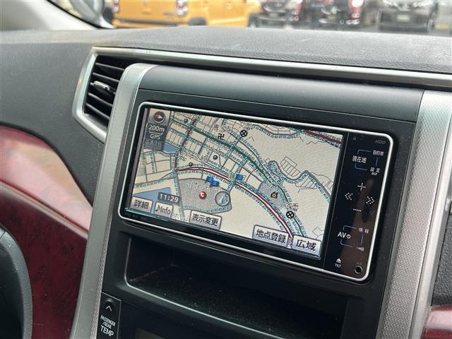 ヴェルファイア ２．４Ｚ　両側パワースライドドア　フリップダウンモニター　純正７インチＨＤＤナビ　ワンセグＴＶ　ＥＴＣ　オットマンシート　社外１７インチアルミホイール　プッシュスタート　スマートキー（2枚目）