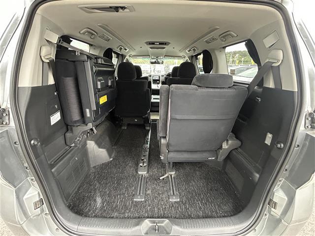 ヴェルファイア ２．４Ｚ　両側パワースライドドア　フリップダウンモニター　純正７インチＨＤＤナビ　ワンセグＴＶ　ＥＴＣ　オットマンシート　社外１７インチアルミホイール　プッシュスタート　スマートキー（26枚目）