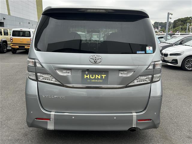 ヴェルファイア ２．４Ｚ　両側パワースライドドア　フリップダウンモニター　純正７インチＨＤＤナビ　ワンセグＴＶ　ＥＴＣ　オットマンシート　社外１７インチアルミホイール　プッシュスタート　スマートキー（31枚目）