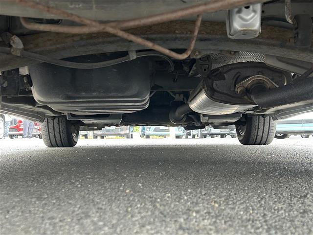 ヴェルファイア ２．４Ｚ　両側パワースライドドア　フリップダウンモニター　純正７インチＨＤＤナビ　ワンセグＴＶ　ＥＴＣ　オットマンシート　社外１７インチアルミホイール　プッシュスタート　スマートキー（41枚目）