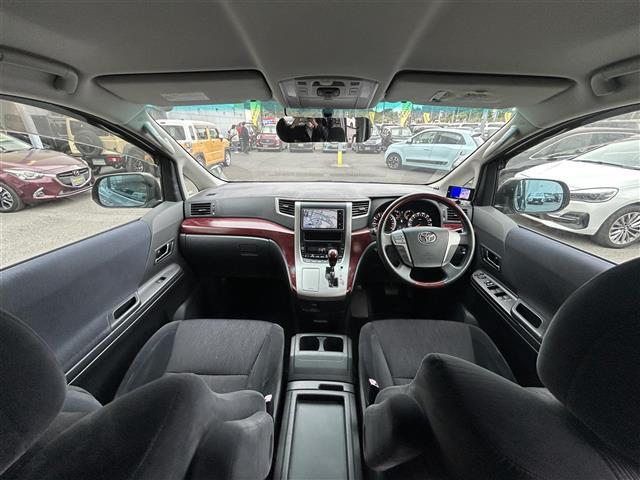 ヴェルファイア ２．４Ｚ　両側パワースライドドア　フリップダウンモニター　純正７インチＨＤＤナビ　ワンセグＴＶ　ＥＴＣ　オットマンシート　社外１７インチアルミホイール　プッシュスタート　スマートキー（42枚目）