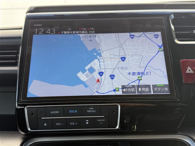 ステップワゴンスパーダ ｅ：ＨＥＶスパーダ　Ｇ　ホンダセンシング　ホンダセンシング　純正１０インチナビ（ＶＸＵ－２２７ＳＷｉ）フルセグＴＶ　ＣＤ／ＤＶＤ／ＳＤ／ＵＳＢ　ＡｐｐｌｅＣａｒＰｌａｙ　ビルトインＥＴＣ　バックカメラ　ステアリングスイッチ　ＡＣＣ　純正ＡＷ（2枚目）