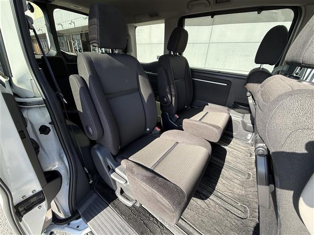 ステップワゴンスパーダ ｅ：ＨＥＶスパーダ　Ｇ　ホンダセンシング　ホンダセンシング　純正１０インチナビ（ＶＸＵ－２２７ＳＷｉ）フルセグＴＶ　ＣＤ／ＤＶＤ／ＳＤ／ＵＳＢ　ＡｐｐｌｅＣａｒＰｌａｙ　ビルトインＥＴＣ　バックカメラ　ステアリングスイッチ　ＡＣＣ　純正ＡＷ（21枚目）