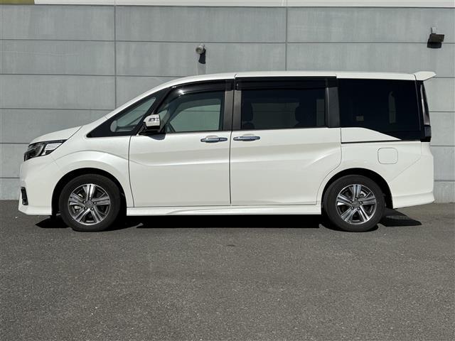 ステップワゴンスパーダ ｅ：ＨＥＶスパーダ　Ｇ　ホンダセンシング　ホンダセンシング　純正１０インチナビ（ＶＸＵ－２２７ＳＷｉ）フルセグＴＶ　ＣＤ／ＤＶＤ／ＳＤ／ＵＳＢ　ＡｐｐｌｅＣａｒＰｌａｙ　ビルトインＥＴＣ　バックカメラ　ステアリングスイッチ　ＡＣＣ　純正ＡＷ（29枚目）