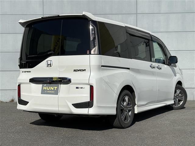 ステップワゴンスパーダ ｅ：ＨＥＶスパーダ　Ｇ　ホンダセンシング　ホンダセンシング　純正１０インチナビ（ＶＸＵ－２２７ＳＷｉ）フルセグＴＶ　ＣＤ／ＤＶＤ／ＳＤ／ＵＳＢ　ＡｐｐｌｅＣａｒＰｌａｙ　ビルトインＥＴＣ　バックカメラ　ステアリングスイッチ　ＡＣＣ　純正ＡＷ（32枚目）