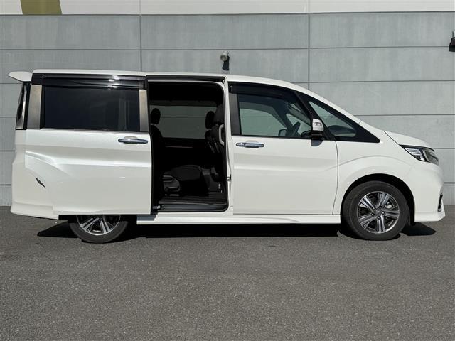 ステップワゴンスパーダ ｅ：ＨＥＶスパーダ　Ｇ　ホンダセンシング　ホンダセンシング　純正１０インチナビ（ＶＸＵ－２２７ＳＷｉ）フルセグＴＶ　ＣＤ／ＤＶＤ／ＳＤ／ＵＳＢ　ＡｐｐｌｅＣａｒＰｌａｙ　ビルトインＥＴＣ　バックカメラ　ステアリングスイッチ　ＡＣＣ　純正ＡＷ（34枚目）
