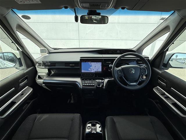 ステップワゴンスパーダ ｅ：ＨＥＶスパーダ　Ｇ　ホンダセンシング　ホンダセンシング　純正１０インチナビ（ＶＸＵ－２２７ＳＷｉ）フルセグＴＶ　ＣＤ／ＤＶＤ／ＳＤ／ＵＳＢ　ＡｐｐｌｅＣａｒＰｌａｙ　ビルトインＥＴＣ　バックカメラ　ステアリングスイッチ　ＡＣＣ　純正ＡＷ（42枚目）