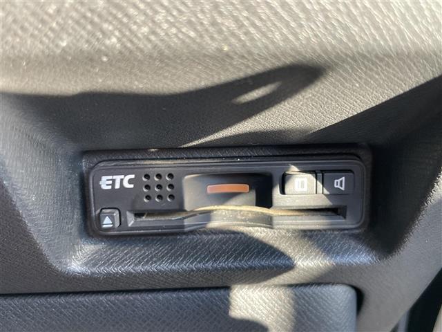 ステップワゴンスパーダ Ｚ　クールスピリット　純正ナビ　バックカメラ　ＥＴＣ　両側パワースライド　パドルシフト　フリップダウンモニター（15枚目）