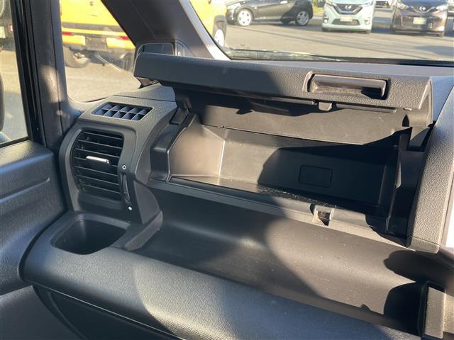 ステップワゴンスパーダ Ｚ　クールスピリット　純正ナビ　バックカメラ　ＥＴＣ　両側パワースライド　パドルシフト　フリップダウンモニター（17枚目）