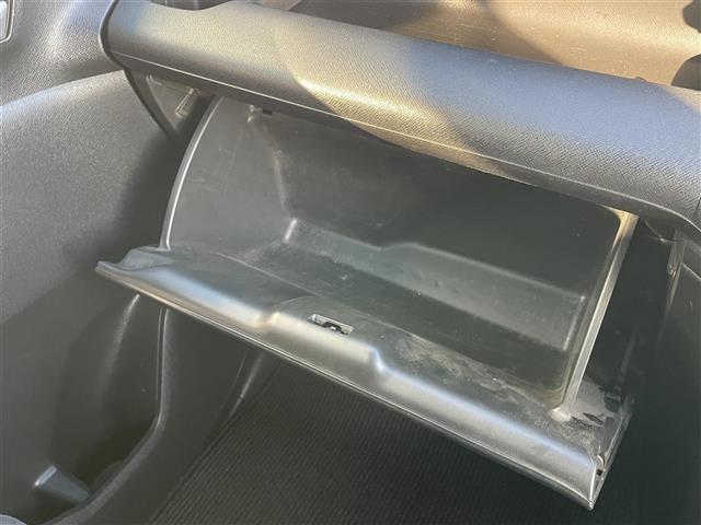 ステップワゴンスパーダ Ｚ　クールスピリット　純正ナビ　バックカメラ　ＥＴＣ　両側パワースライド　パドルシフト　フリップダウンモニター（18枚目）