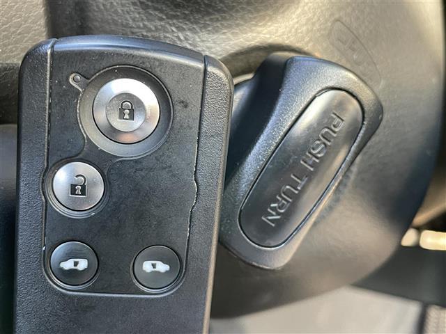 ステップワゴンスパーダ Ｚ　クールスピリット　純正ナビ　バックカメラ　ＥＴＣ　両側パワースライド　パドルシフト　フリップダウンモニター（20枚目）