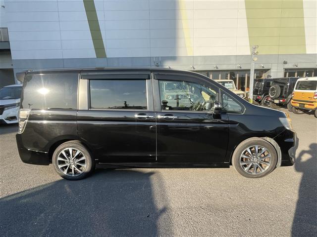 ステップワゴンスパーダ Ｚ　クールスピリット　純正ナビ　バックカメラ　ＥＴＣ　両側パワースライド　パドルシフト　フリップダウンモニター（35枚目）