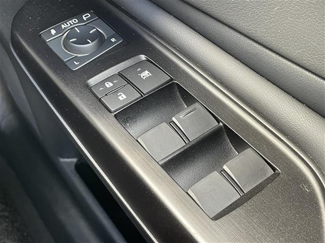 ＥＳ ＥＳ３００ｈ　純正１２．３インチナビ　ビルトインＥＴＣ　シートヒーター　ステアリングヒーター　パドルシフト　リア電動サンシェード　追従型クルーズコントロール　サンルーフ　前後コーナーセンサー（23枚目）