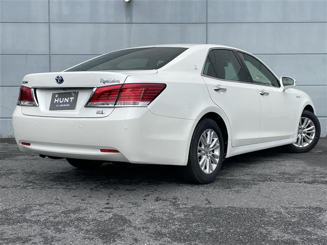 クラウンハイブリッド ロイヤルサルーン　純正ＨＤＤナビ　ＣＤ　ＤＶＤ　ＨＤＤ　Ｂｌｕｅｔｏｏｔｈ　フルセグＴＶ　バックカメラ　ビルトインＥＴＣ　純正アルミホイール　Ｄ／Ｎ席パワーシート　キセノンヘッドライト　オートライト　スマートキー（34枚目）