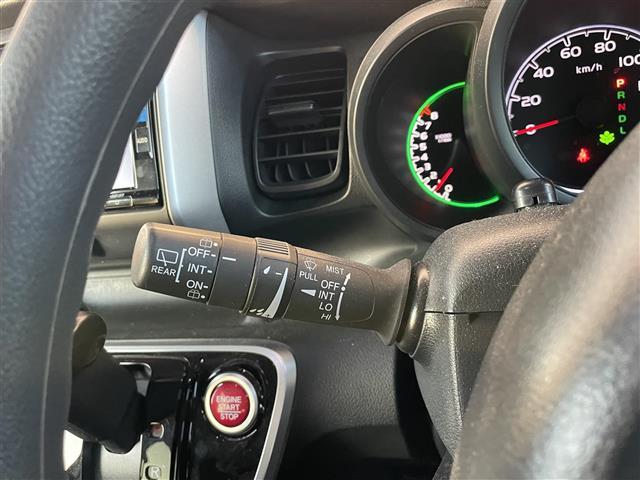 Ｎ－ＢＯＸ Ｇ　ＳＳパッケージ　純正７インチナビ　ビルトインＥＴＣ　バックカメラ　両側パワースライドドア　電動格納ミラー　エンジンスタートボタン　スマートキー　アイドリングストップ　オートライト　キセノンヘッドライト（7枚目）