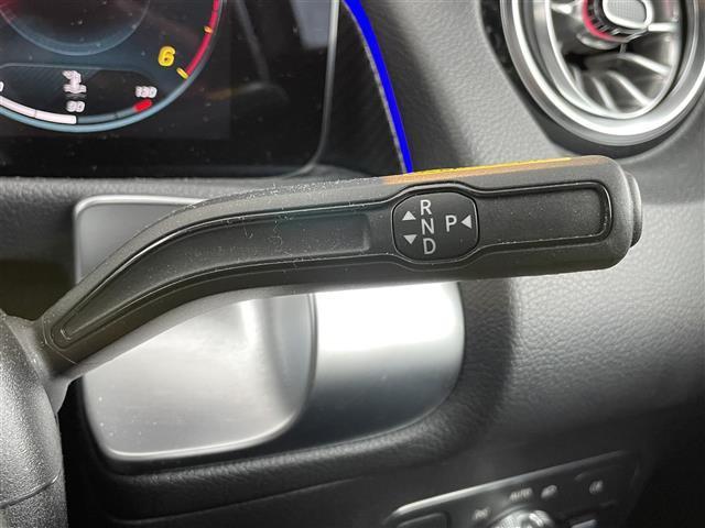 ＧＬＢ ＧＬＢ２００ｄ　４マチック　ＡＭＧラインパッケージ　パノラミックスライディングルーフ　レーダーセーフティＰＫＧ／ＢＳＭ／前後ソナー　オフロードエンジニアリングＰＫＧ　ワイヤレス充電　１０．２５インチナビ　全方位カメラ　ＥＴＣ２．０　パワーシート（10枚目）