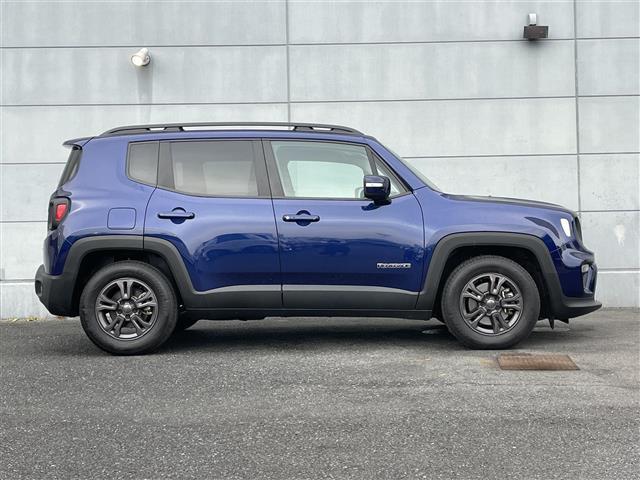 ジープ・レネゲード ロンジチュード　ＢＳＭ／後ソナー　純正ディスプレイオーディオ　バックカメラ　ＥＴＣ　ステアリングスイッチ　電動パーキングブレーキ　フォグライト／バックフォグ　スマートキー　プッシュスタート　純正フロアマット（35枚目）