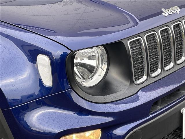 ジープ・レネゲード ロンジチュード　ＢＳＭ／後ソナー　純正ディスプレイオーディオ　バックカメラ　ＥＴＣ　ステアリングスイッチ　電動パーキングブレーキ　フォグライト／バックフォグ　スマートキー　プッシュスタート　純正フロアマット（36枚目）