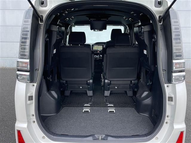 ヴォクシー ＺＳ　モデリスタエアロ（Ｆ／Ｓ／Ｒ）　セーフティセンス　フリップダウンモニター　純正１０インチナビ　バックカメラ　ＥＴＣ２．０　ステアリングスイッチ　両側パワースライドドア　ＬＥＤヘッドライト　オートライト（27枚目）