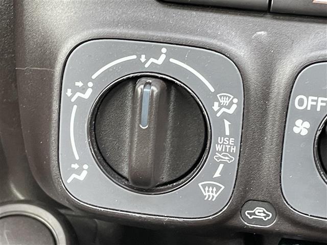 パッソ プラスハナ　純正ナビ　バックカメラ　ＥＴＣ　キーレスエントリー　フォグライト　純正フロアマット（12枚目）