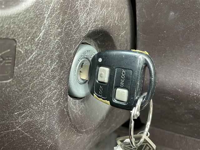 パッソ プラスハナ　純正ナビ　バックカメラ　ＥＴＣ　キーレスエントリー　フォグライト　純正フロアマット（22枚目）