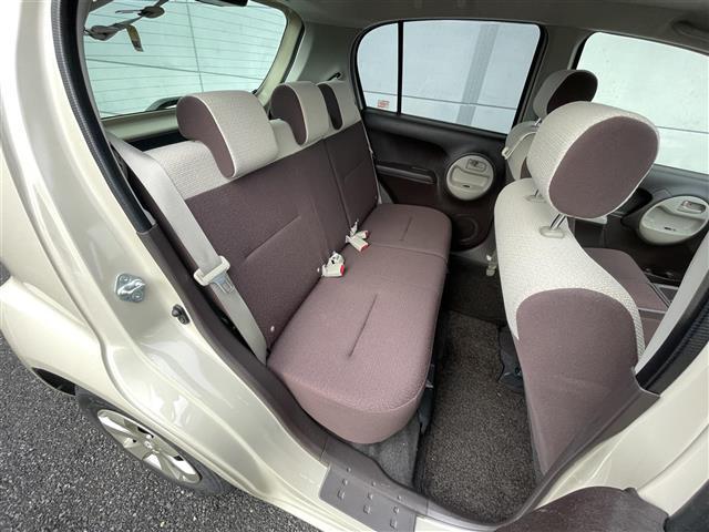 パッソ プラスハナ　純正ナビ　バックカメラ　ＥＴＣ　キーレスエントリー　フォグライト　純正フロアマット（24枚目）