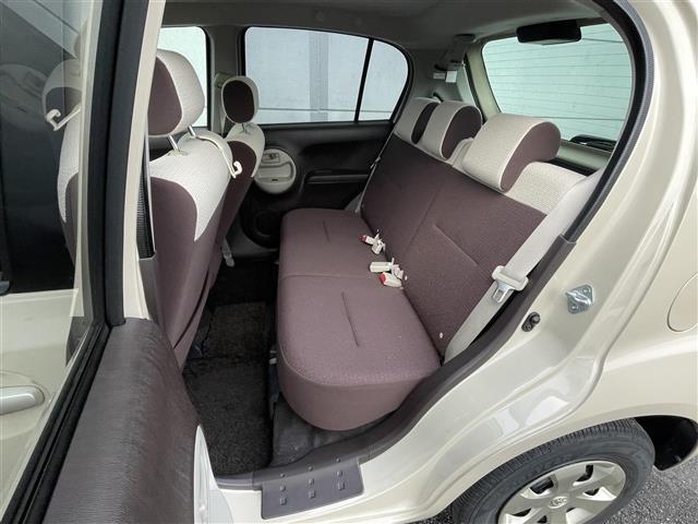 パッソ プラスハナ　純正ナビ　バックカメラ　ＥＴＣ　キーレスエントリー　フォグライト　純正フロアマット（26枚目）