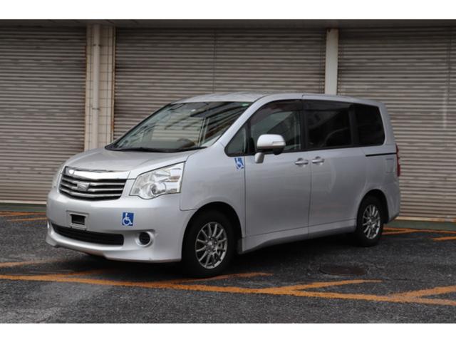 ノア Ｘ　Ｌセレクションウェルキャブ　スロープタイプＩ　車いす２脚仕様車　助手席リフトアップシート　電動ウインチ　車椅子２基　乗車定員５名（5枚目）