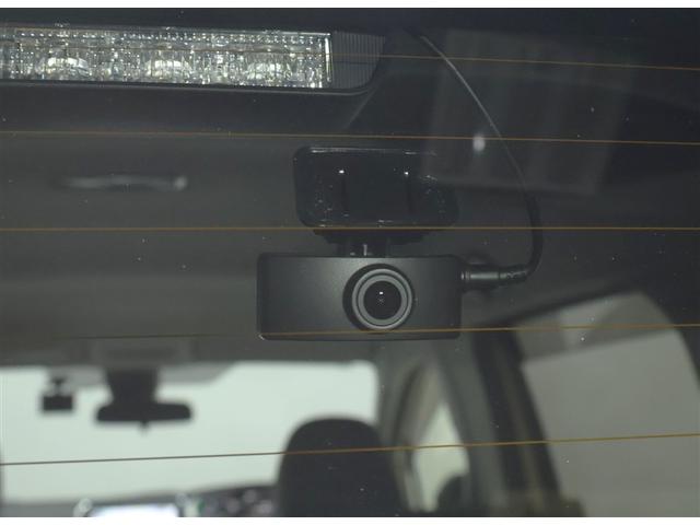 シエンタ ハイブリッド　ファンベースＧ　クエロ　トヨタ認定中古車　禁煙・ワンオーナー・衝突被害軽減システム・誤発進抑制装置・前後ドライブレコーダー・純正ナビ・フルセグＴＶ・全周囲モニター・ＥＴＣ・両側電動スライドドア・ＬＥＤヘッドライト（13枚目）