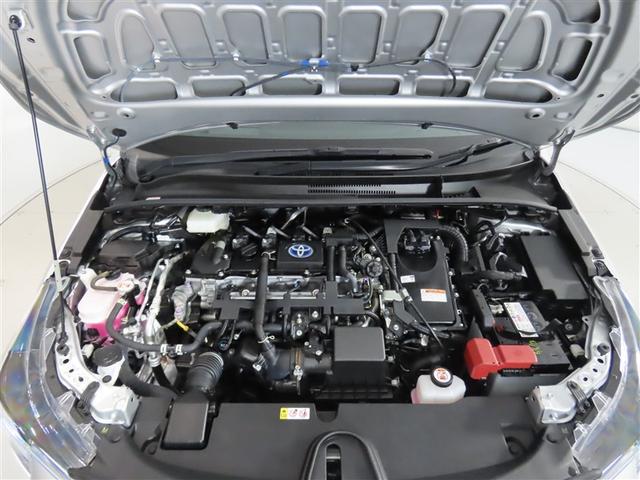 車にとって、とても大切な部分のエンジンルーム。綺麗に清掃済みで安心です。