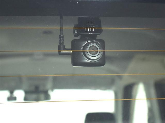 ルーミー カスタムＧ　トヨタ認定中古車・純正９インチナビ・ＣＤ／ＤＶＤ再生可・地デジ（フルセグ）・バックカメラ・前後方ドライブレコーダー・両側電動スライドドア・スマートキー・ＥＴＣ２．０・ＬＥＤヘッドライト・ワンオーナー（12枚目）