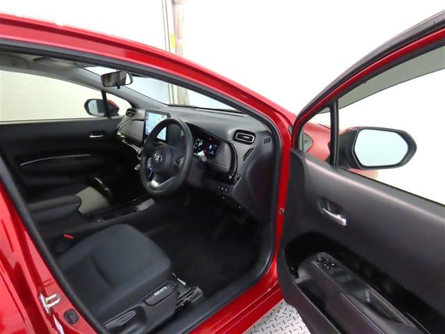 アクア Ｇ　トヨタ認定中古車・衝突軽減ブレーキ・車線逸脱警報・先進ライト・シートヒーター・クルーズコントロール・全周囲モニター・横滑り防止装置・ワンオーナー・前後ドライブレコーダー・ＬＥＤヘッドライト・ＥＴＣ（9枚目）