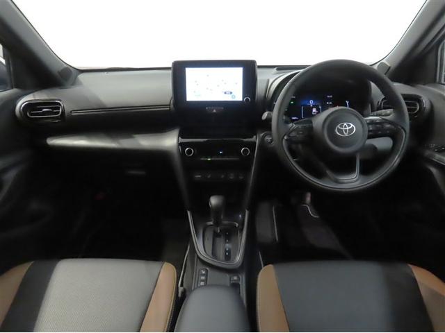 ヤリスクロス ハイブリッドZ アドベンチャー トヨタ認定中古車・全周囲モニター・アドバンストパーク・ヘッドアップディスプレイ・LEDヘッドライト・地デジTV・TVキット・純正ディスプレイオーディオナビ・ETC2.0(3枚目)